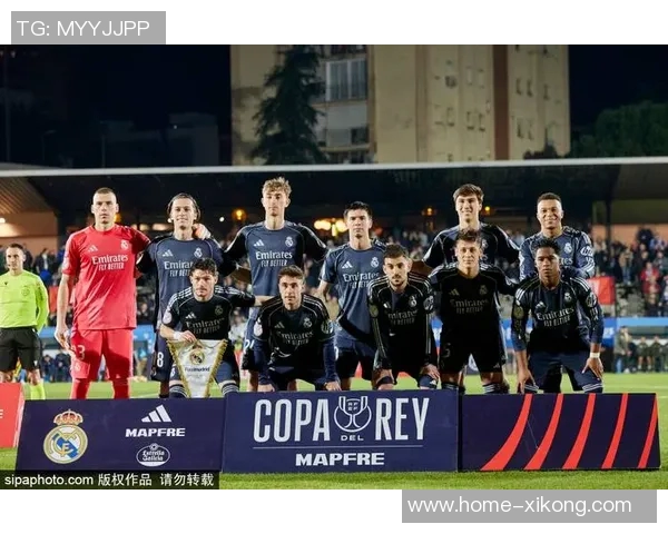 19岁荷兰中场斯米特要价6000万欧吸引皇马巴萨拜仁等豪门关注