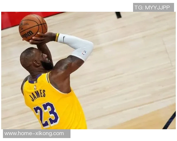 詹姆斯盛赞马克西热爱比赛称过去夏天共同训练收获颇丰